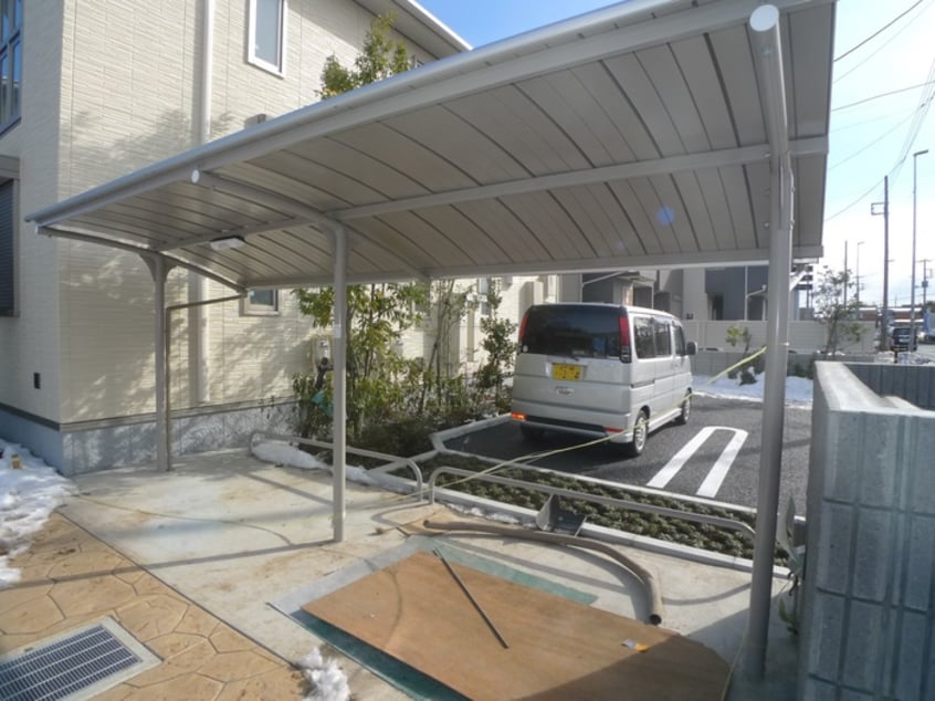 駐輪場 フルールヴェルテ