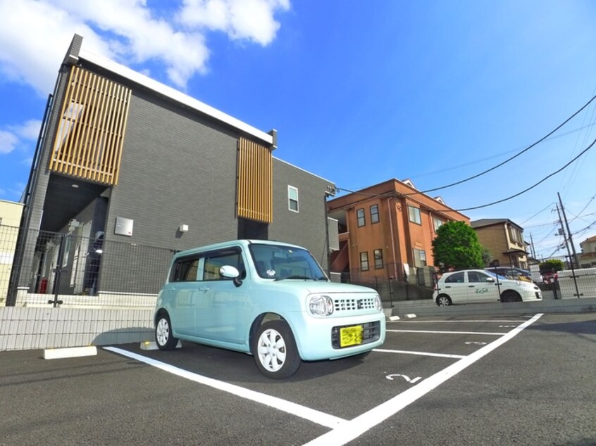 駐車場 リブリ・華