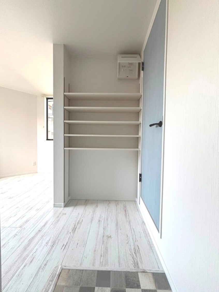 玄関 メゾンド・アヴェニール亀有