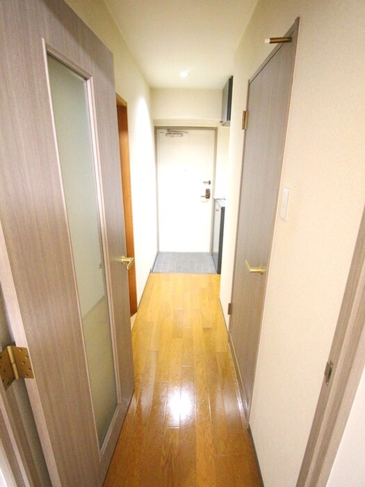 廊下 フォンテ－ヌ・デ・アイラ