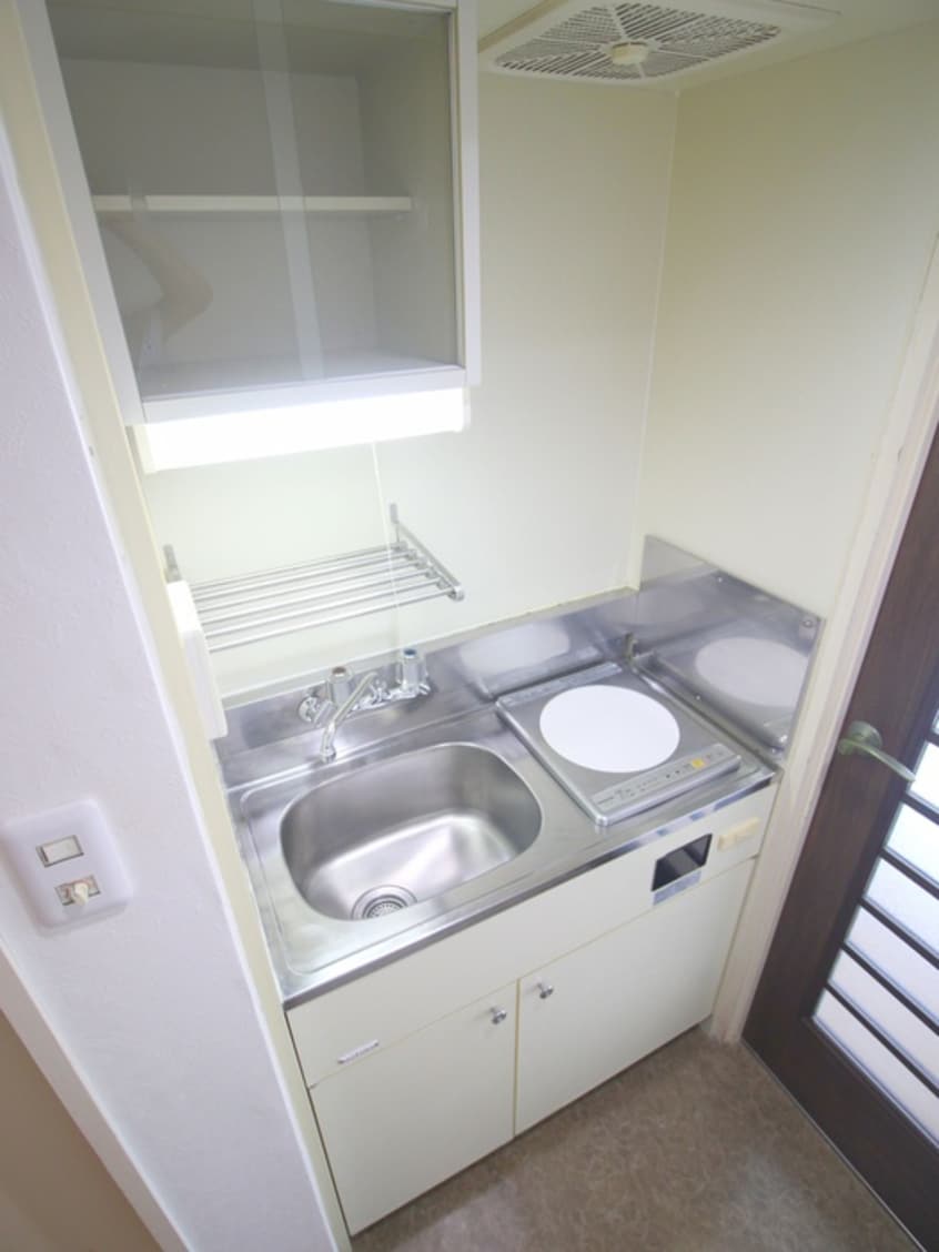 キッチン ﾗｲｵﾝｽﾞﾏﾝｼｮﾝ梅島第3（307）