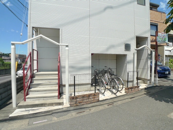 エントランス部分 スタ－ヒル大宮