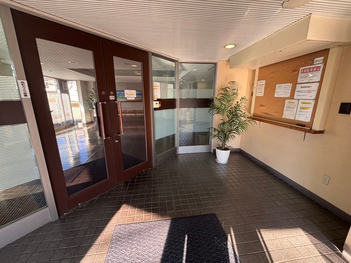 エントランス部分 CASA ROSA 聖蹟