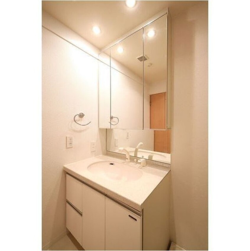 洗面 ＬａＳａｎｔｅ浦和常盤公園