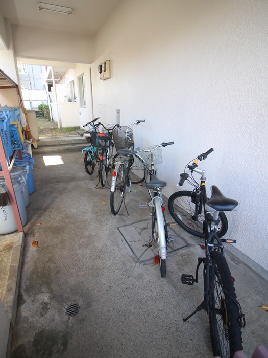 駐輪場 ドム桜新町