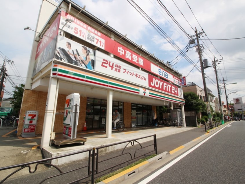 セブンイレブン世田谷新町3丁目店(コンビニ)まで800m ドム桜新町