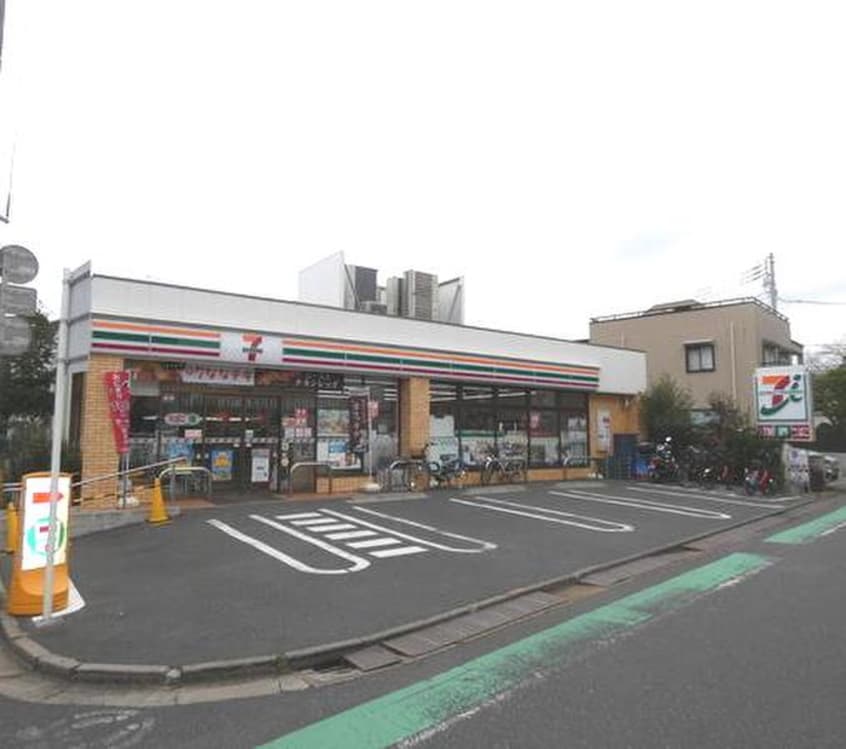 セブンイレブン渋谷上原３丁目店(コンビニ)まで140m コンモート上原