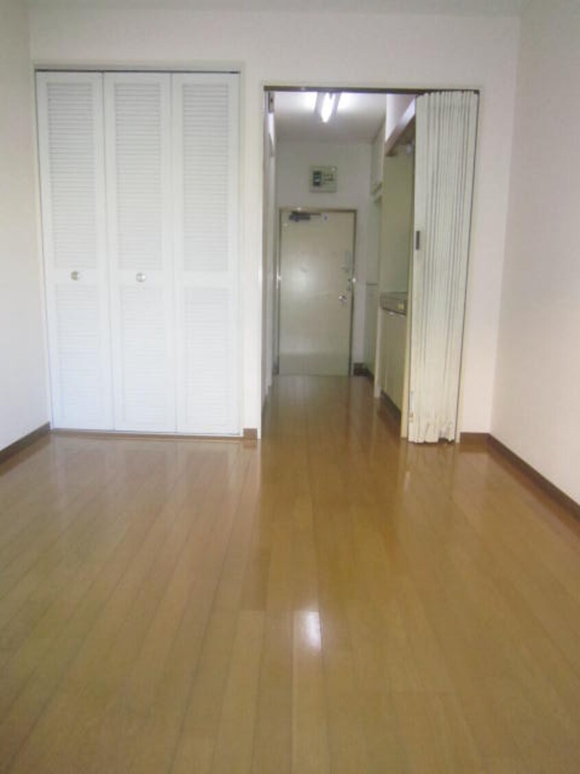 居室 ブロ－ドフラット