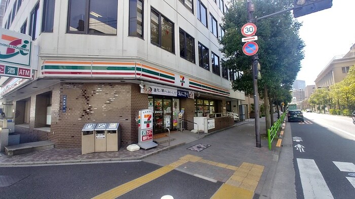 セブンイレブン中央明石町店(コンビニ)まで220m グランスイ－ト明石町(514)