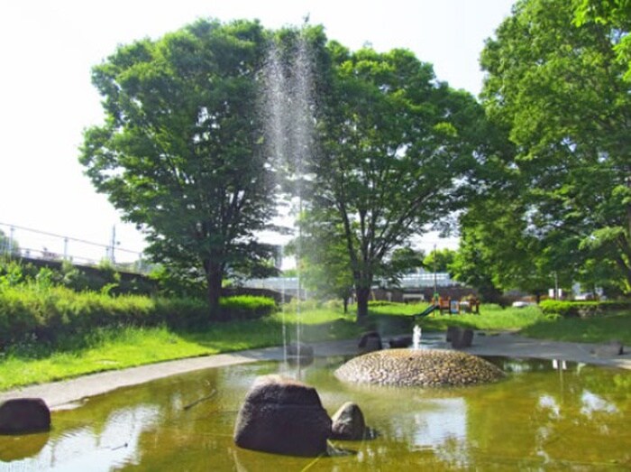 中福生公園(公園)まで350m ノ－ブル北田園