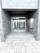 エントランス部分 ライナ