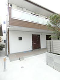 リブリ・エイト