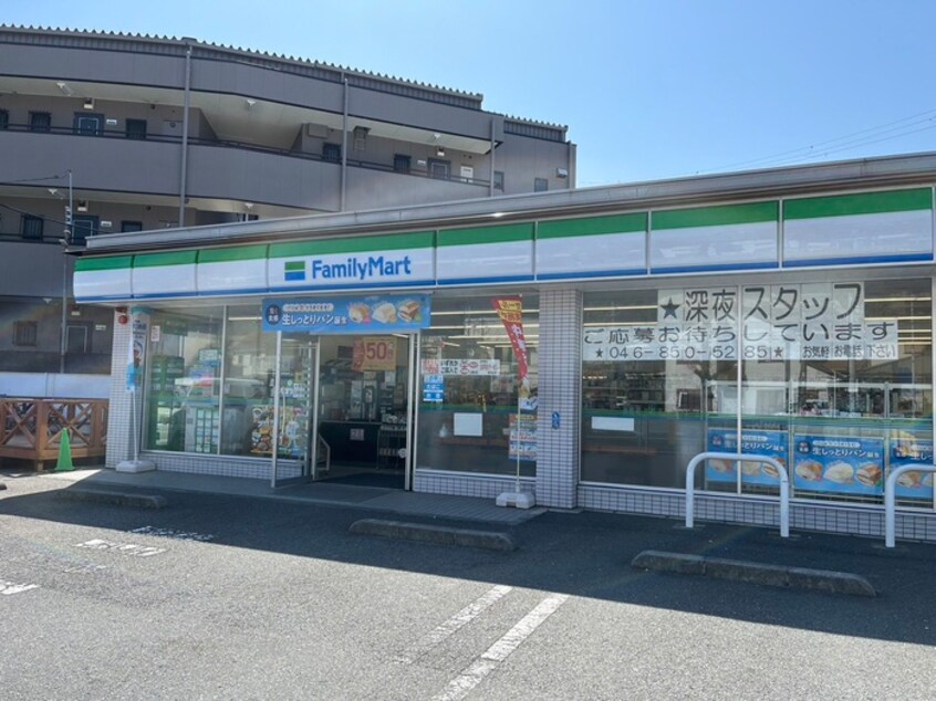 ファミリーマート横須賀金谷店(コンビニ)まで68m ハイム金谷Ｂ