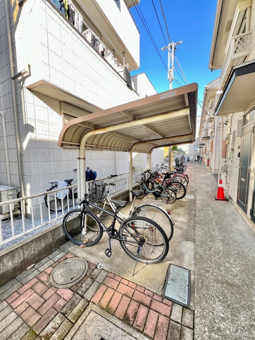 駐輪場 メゾン本町