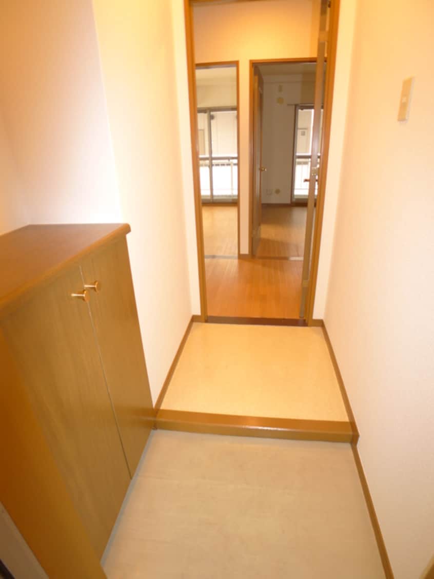 玄関 ハローズ稲毛