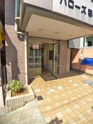 エントランス部分 ハローズ稲毛