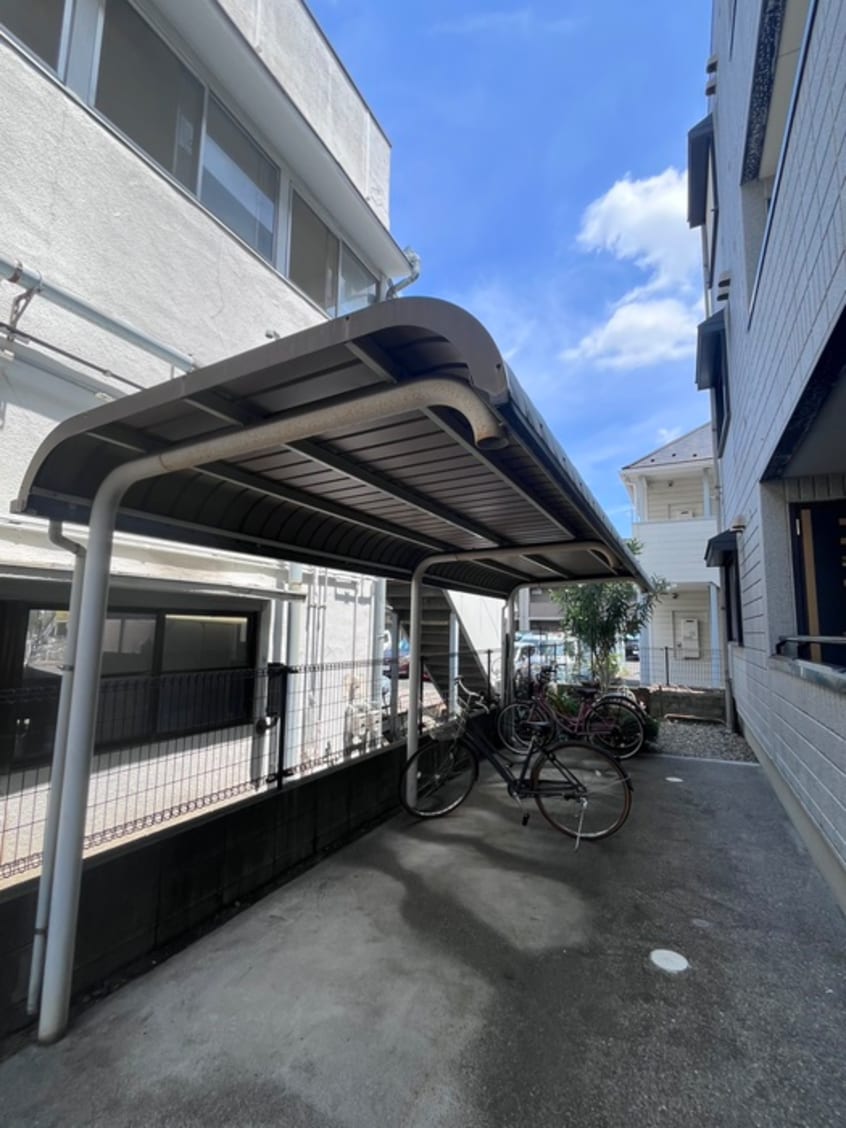 駐輪場 マブルーク・アビシオン