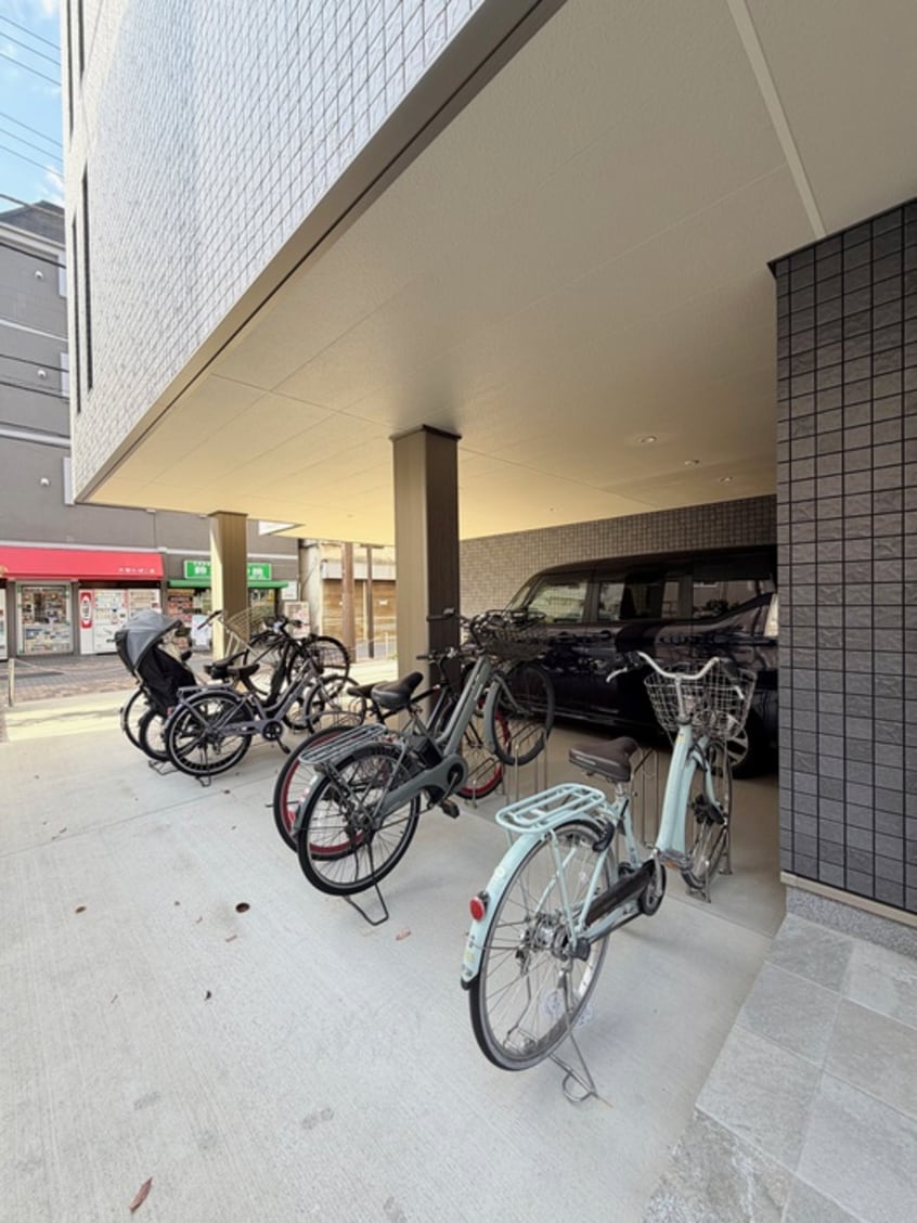 駐輪場 ハウス・デ・フリーデンス