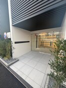 エントランス部分 コンフォリア・リヴ平井MUTIO