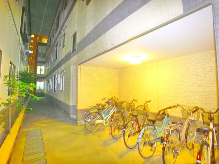 駐輪場 グランシャレ－金町