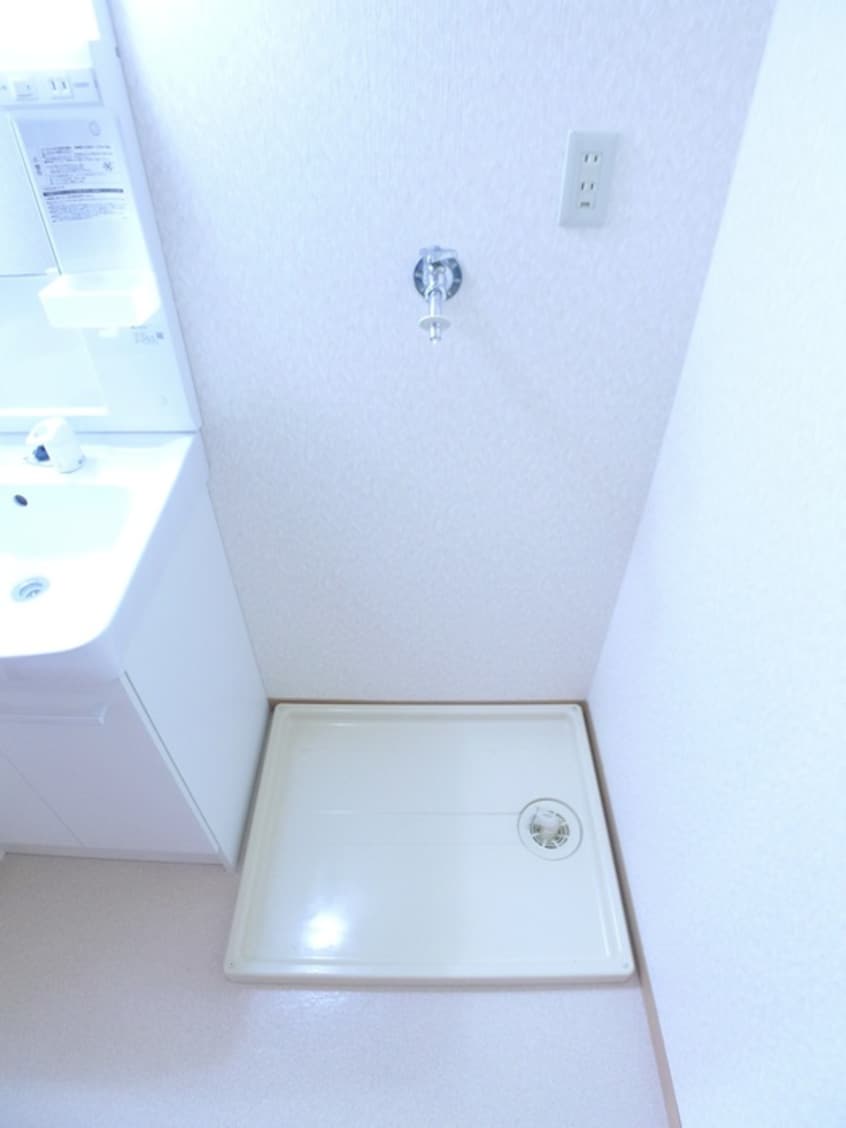 洗濯機置場 パティオ東菅野１番館
