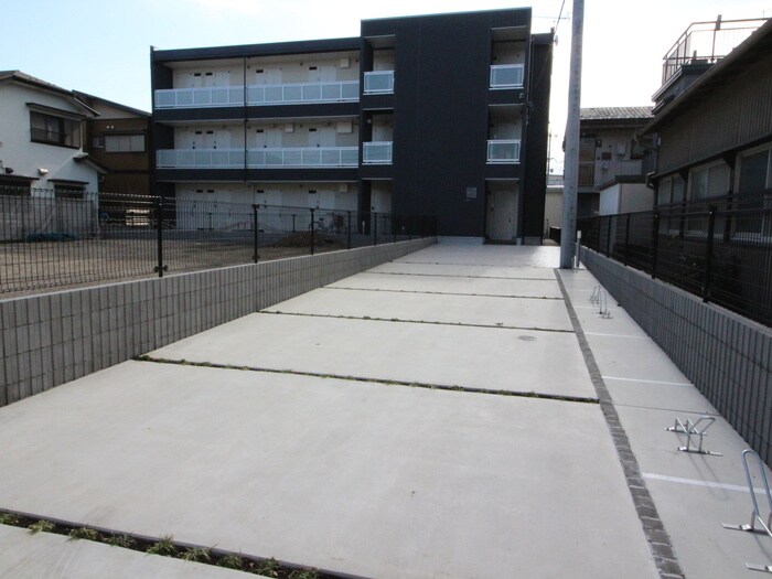 エントランス部分 リブリ　草柳