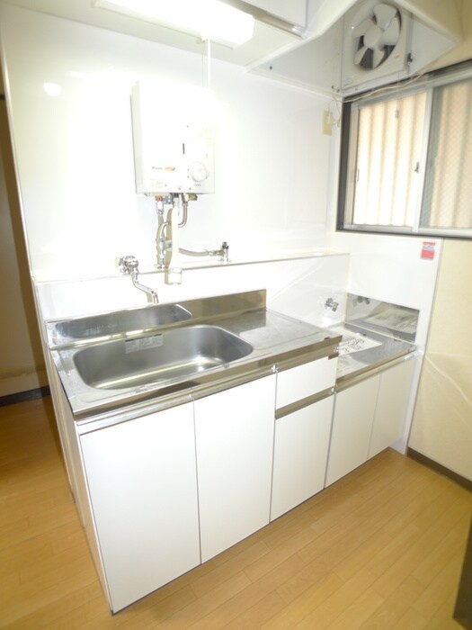 キッチン ロイヤルハイツ斉藤