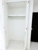 収納 キャメル久米川