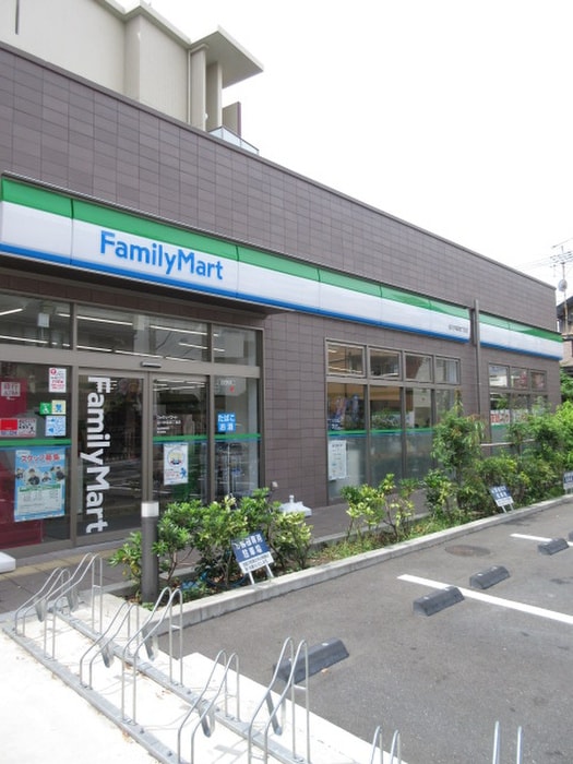 ファミリーマート品川中延4丁目店(コンビニ)まで274m マジェスティパレスＫＭ