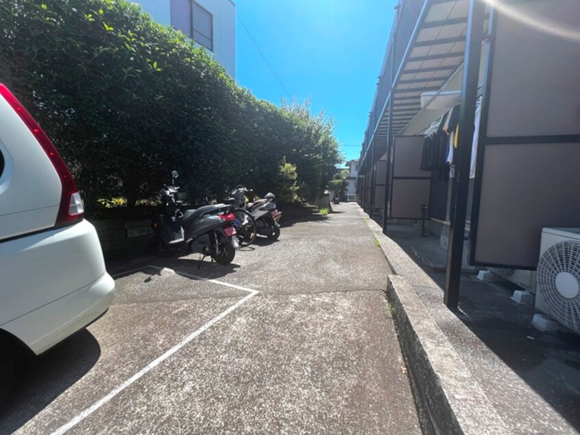 バイク置き場 アビタシオン金子A