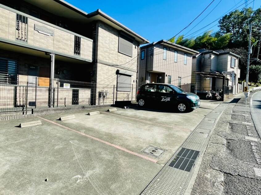 駐車場 グランディ－ルナギサワ