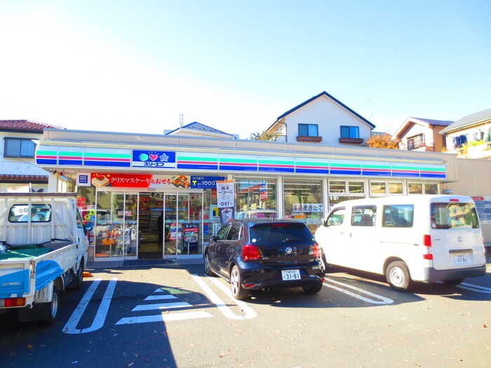 スリーエフ青葉みたけ台店(コンビニ)まで311m フェリエ藤が丘