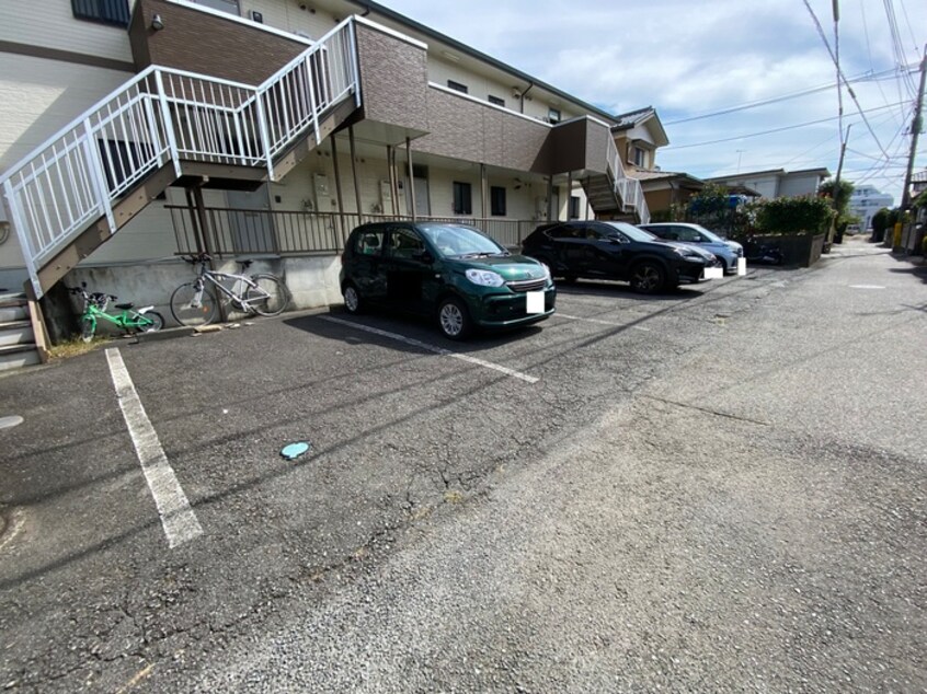 駐車場 仲居ハイツⅢ