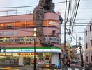 ファミリーマート太子堂三丁目店(コンビニ)まで305m メゾンウッド