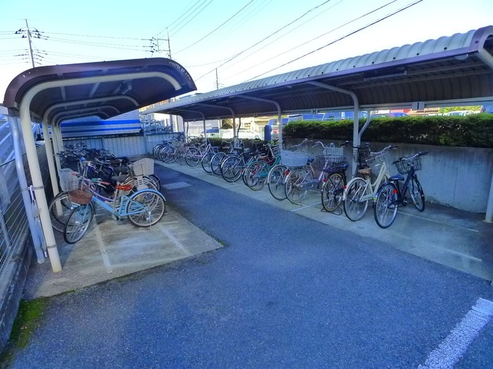 駐輪場 モア南浦和