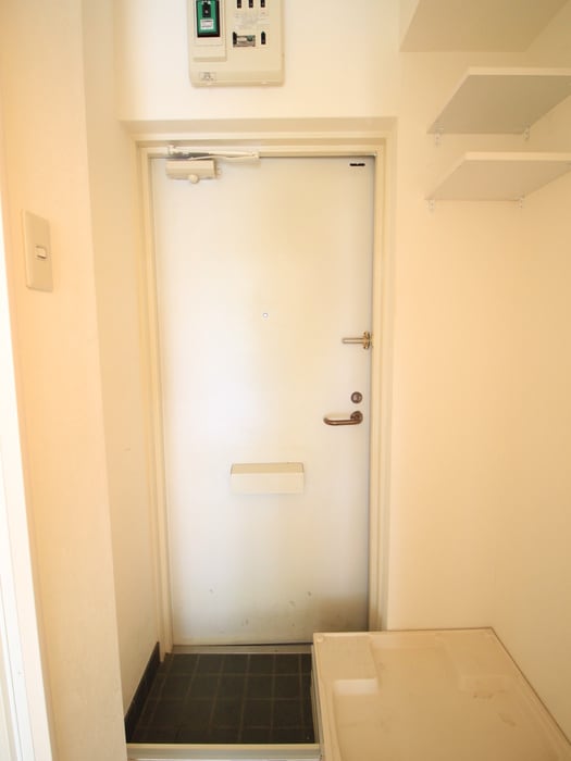 玄関 リーヴェルステージ白楽壱番館