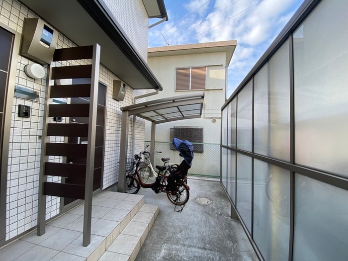 駐輪場 グラース