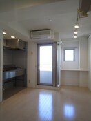 居室 レジディア三越前