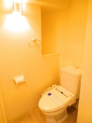 トイレ レジディア三越前