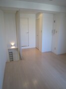 居室 レジディア三越前