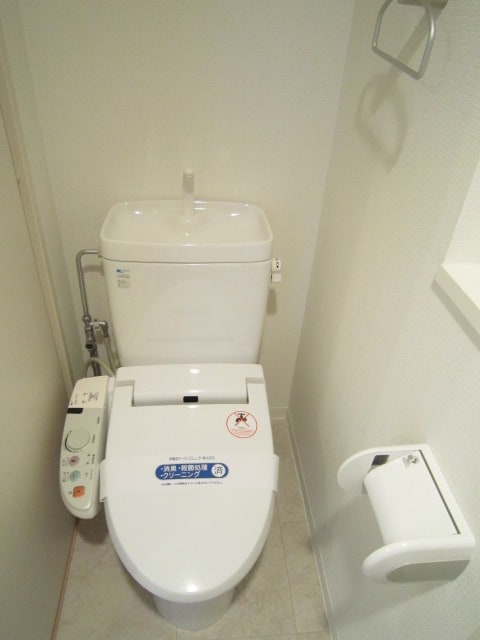 トイレ レジディア三越前