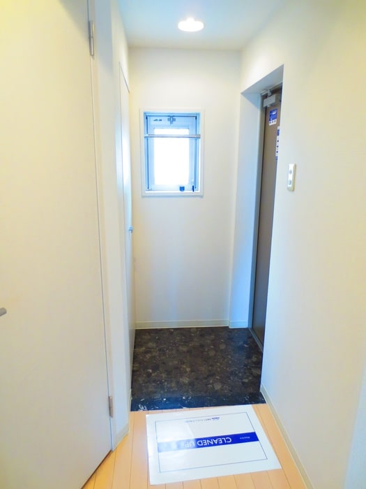 玄関 レジディア三越前