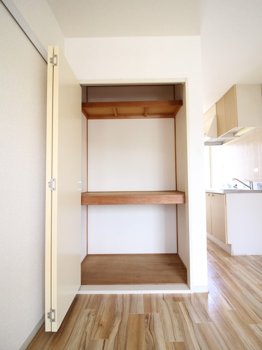 収納 クリ－ド栗谷