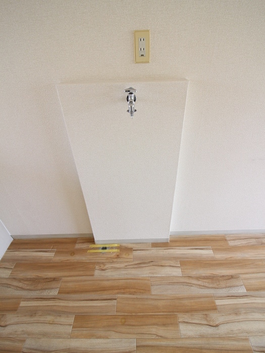 洗濯機置場 クリ－ド栗谷