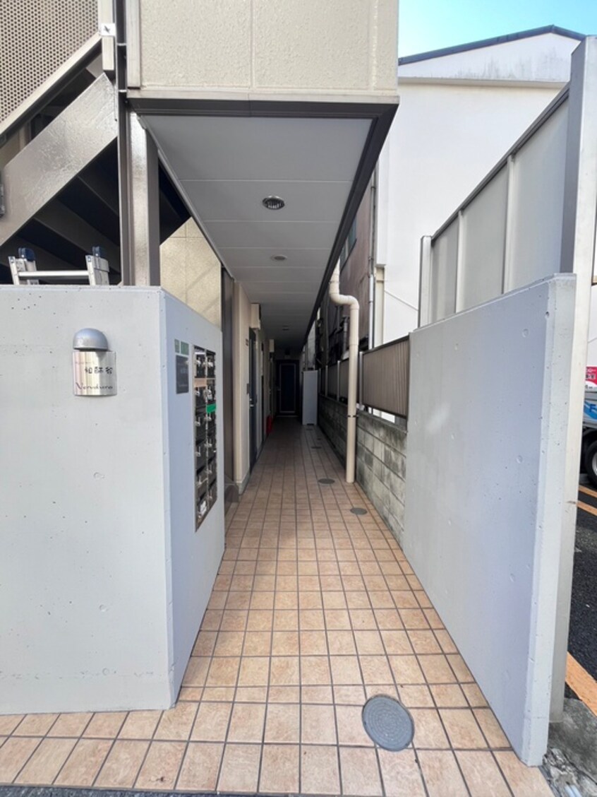 エントランス部分 ベルドゥ－ラ祖師谷