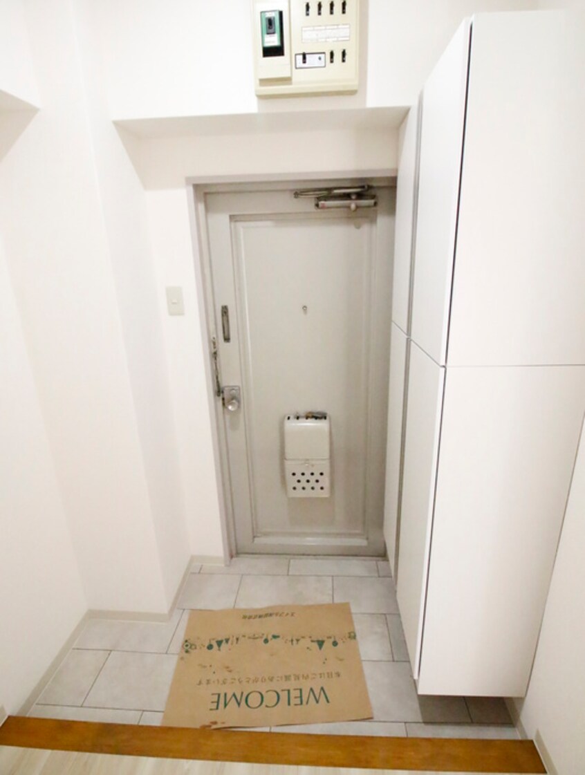 玄関 ラージ久我山A