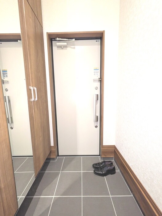 玄関 クレストＣ