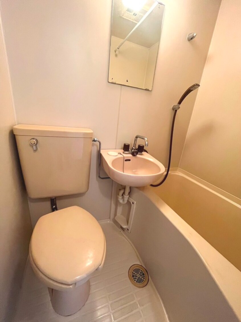 バス／シャワールーム等 エイコーパレス