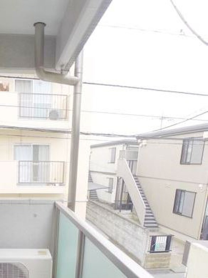 室内からの展望 トムリーノ