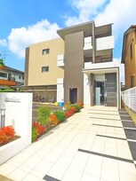 ＳＯＰＨＩＡ　ＣＯＵＲＴ